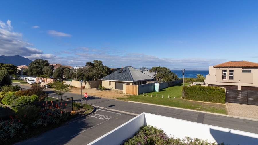 9 Bedroom Property for Sale in Westcliff Western Cape